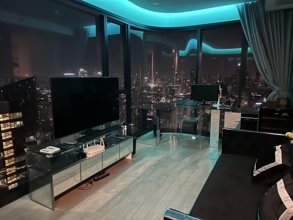 🎗️Ahston asoke🎗️