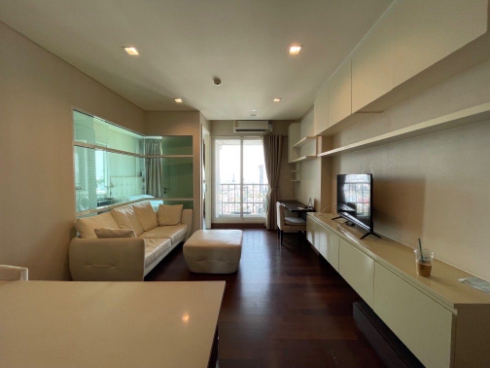 🎗️ivy thonglor🎗️