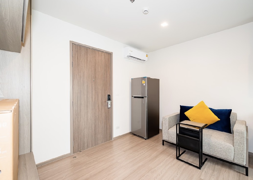 The base thonglor phetchaburi