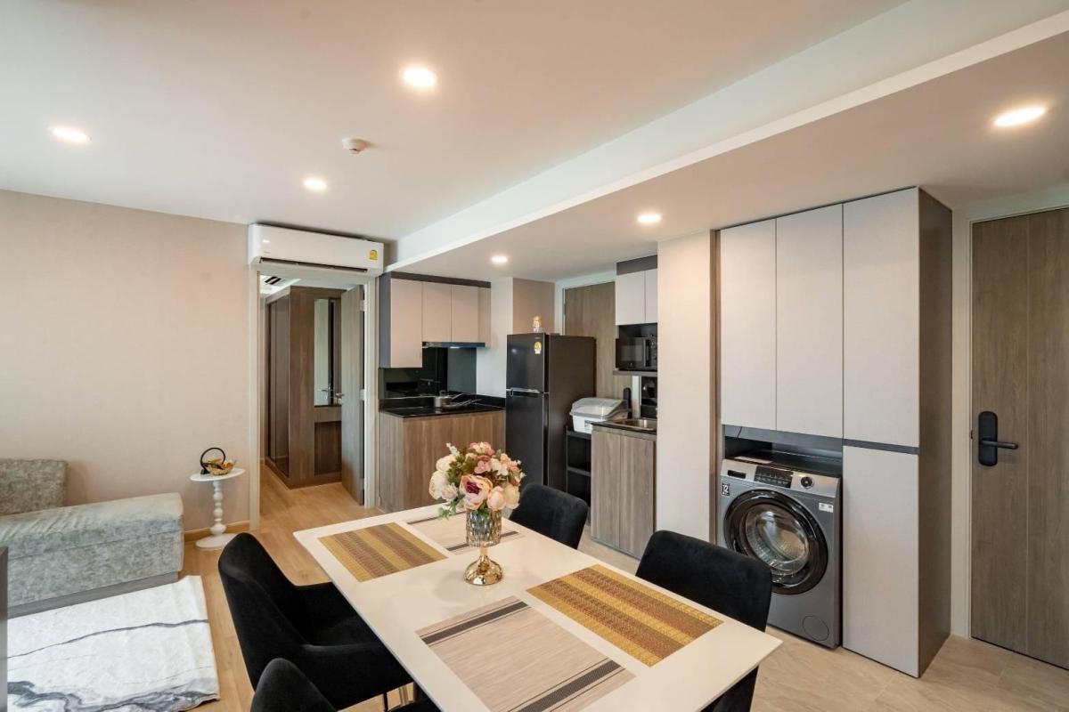 LLOYD ศูนย์วิจัย-ทองหล่อ