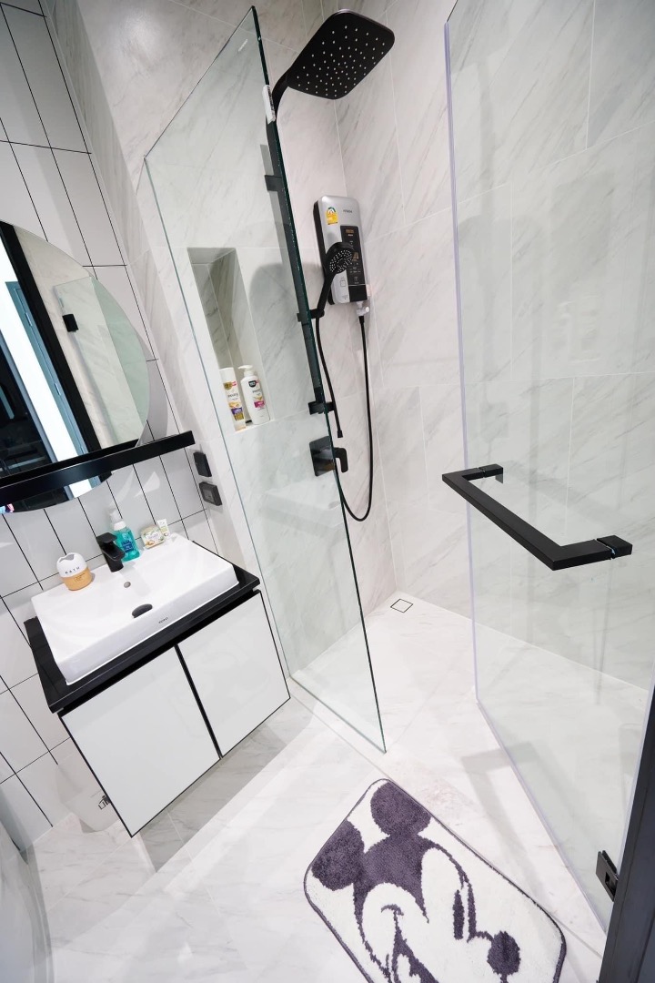 Chapter Charoennakhon–Riverside 