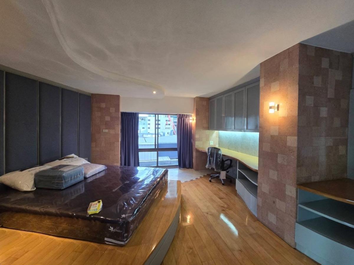 Sithakarn Condominium