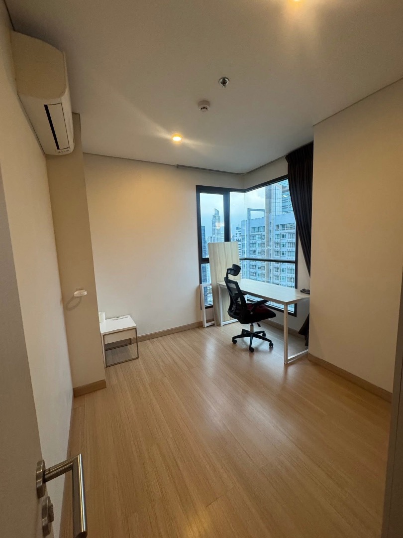Lumpini Suite Phetchaburi Makkasan