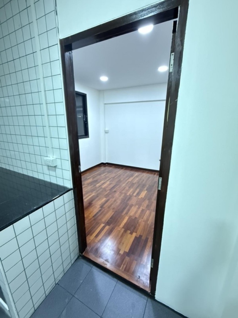 ✨ For Rent | 4BR Newly Renovated House (250 sqm | Big Garden | 6–8 Parking)