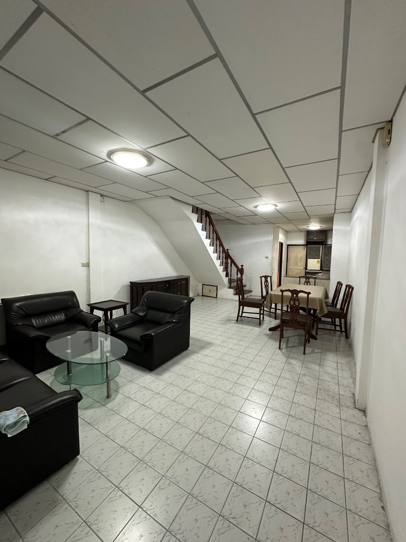 ให้เช่า — บ้านพัฒนาการ 29 ใกล้เอกมัย / ทองหล่อ