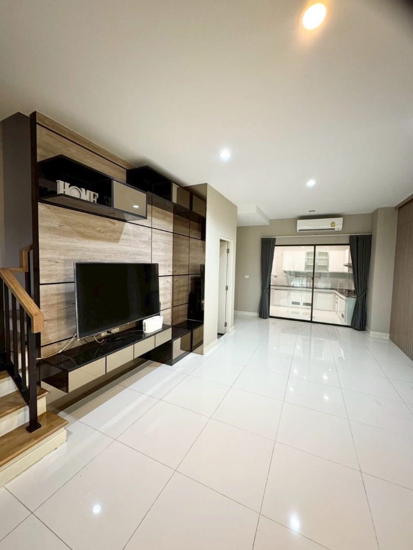 For Sale — Baan Klang Muang Ladprao–Serithai 52