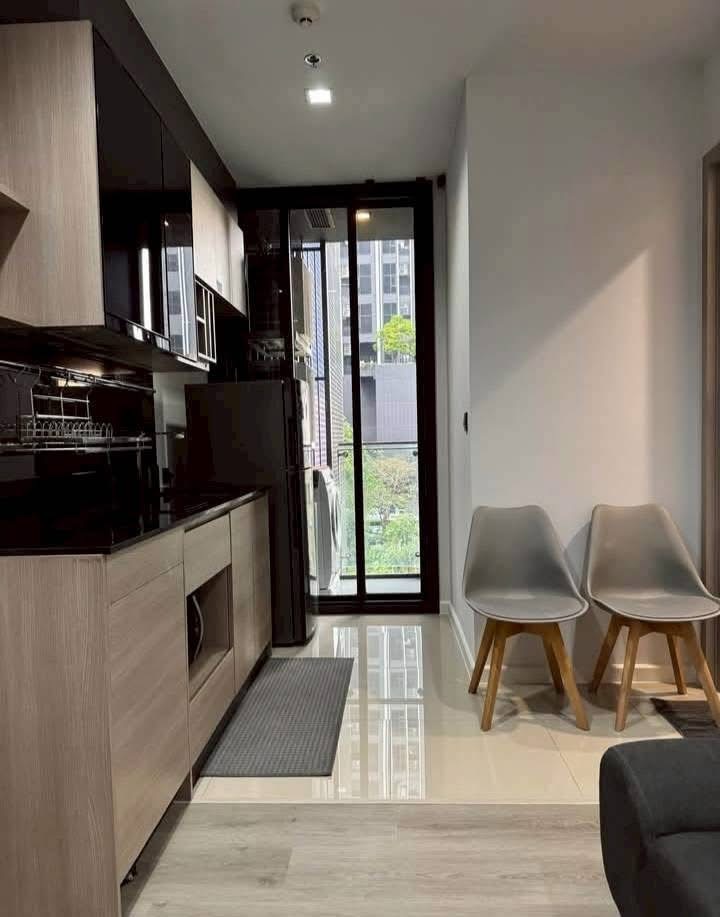 the line Asoke ratchada