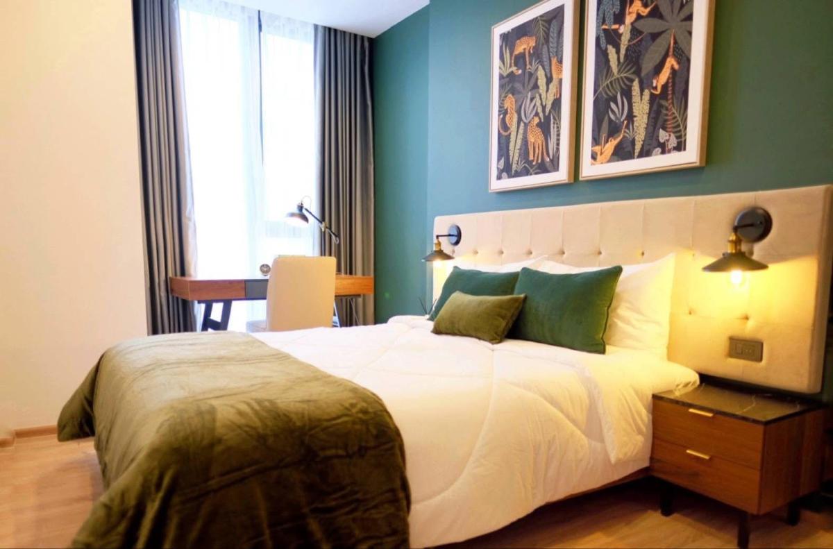 The line Phahol - Prathipat 