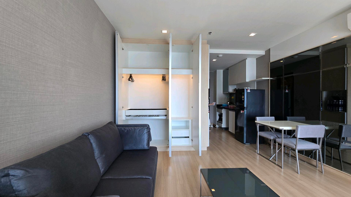 Sky Walk & Weltz Residence