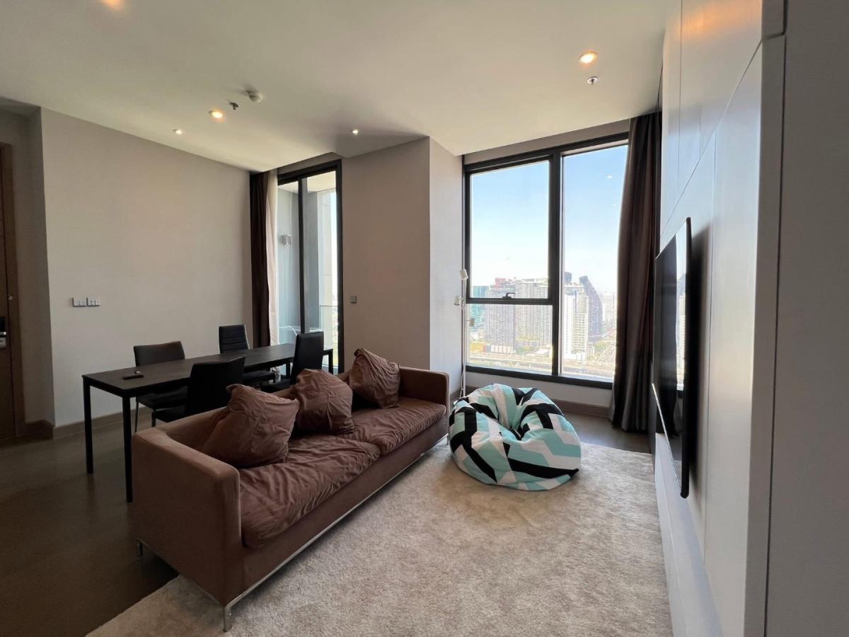 The Esse Singha Complex