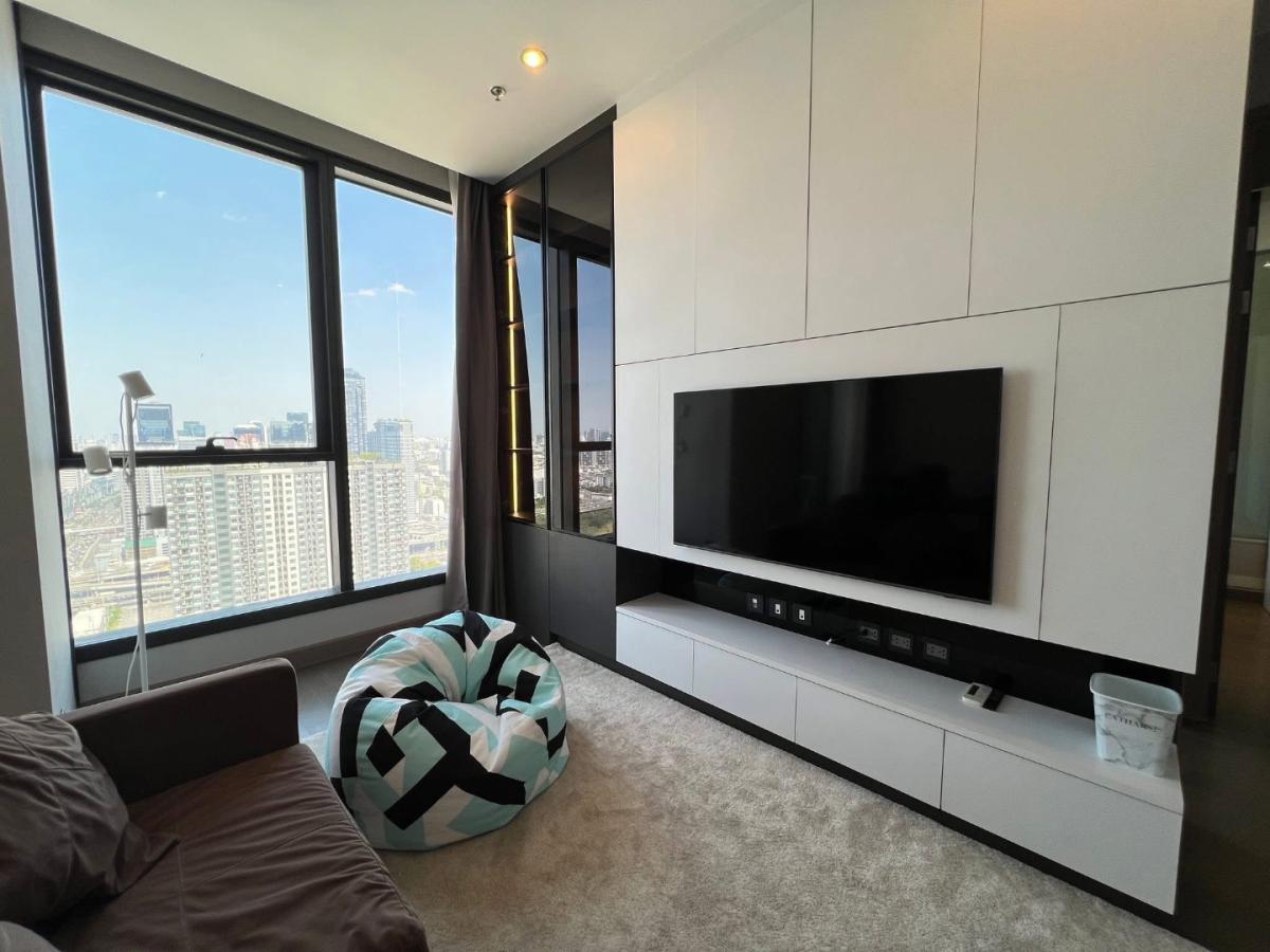 The Esse Singha Complex