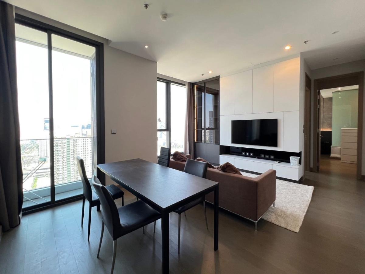 The Esse Singha Complex