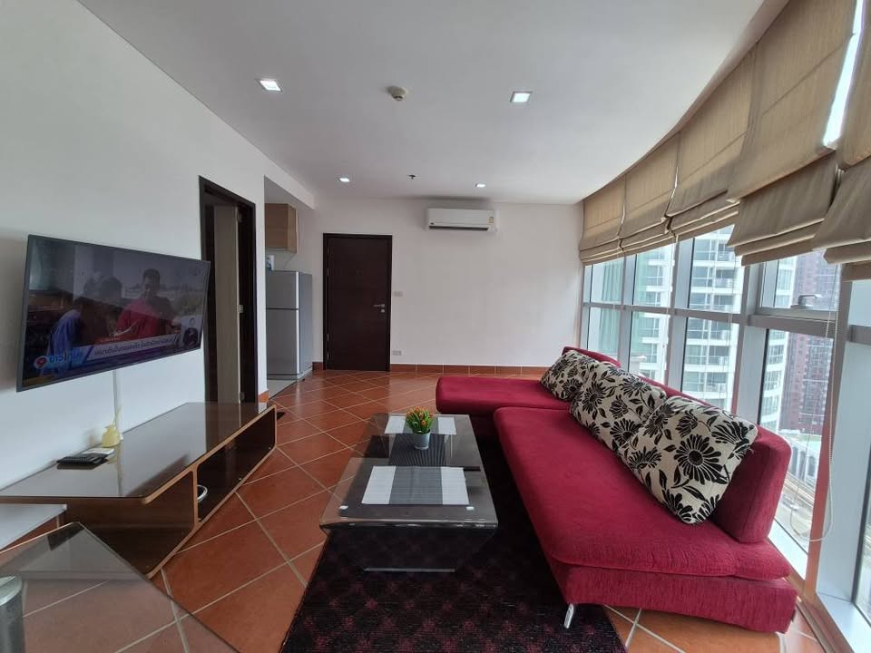 เลอ ลักซ์ คอนโดมีเนียม