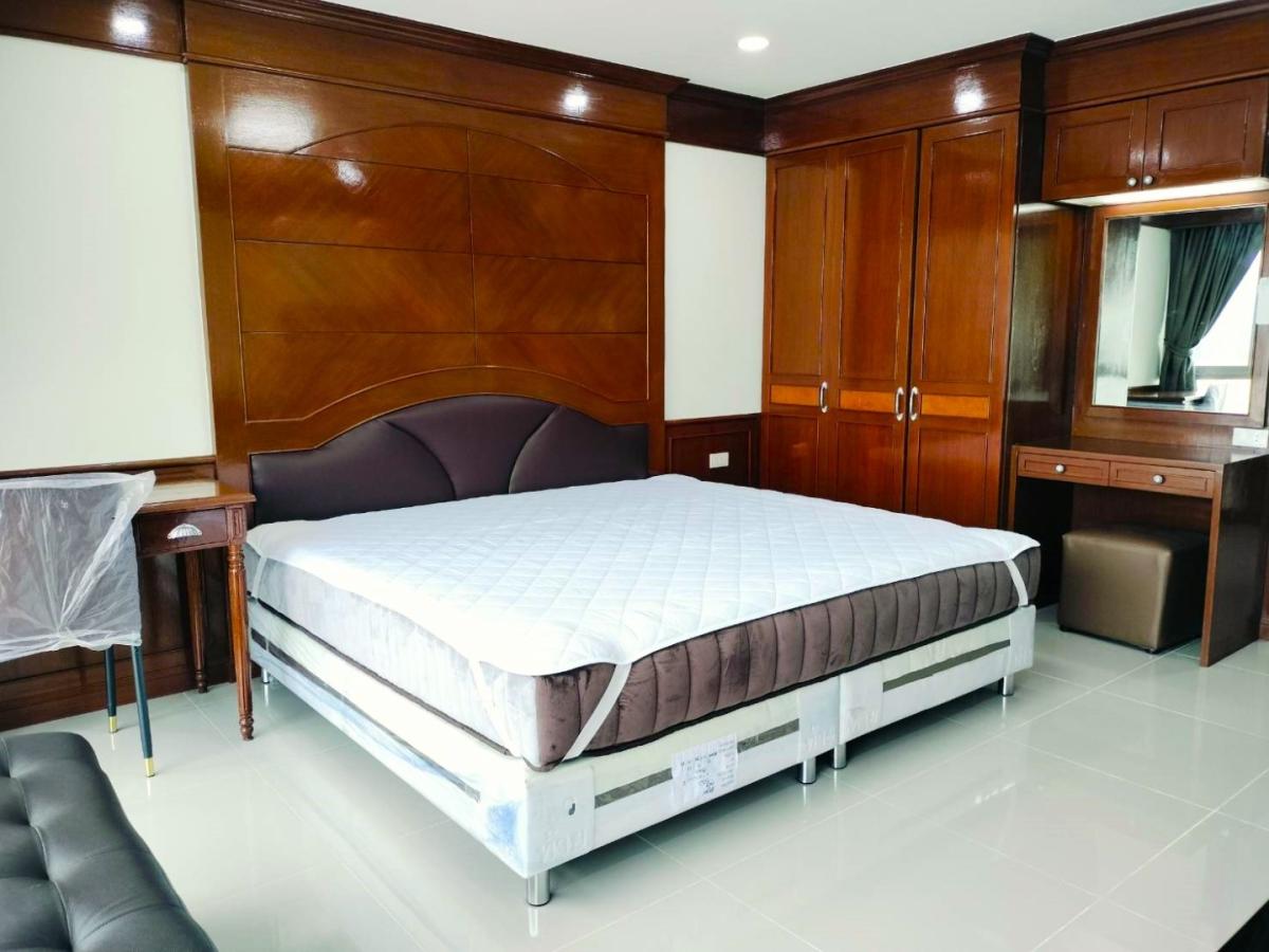 Sukhumvit Suite