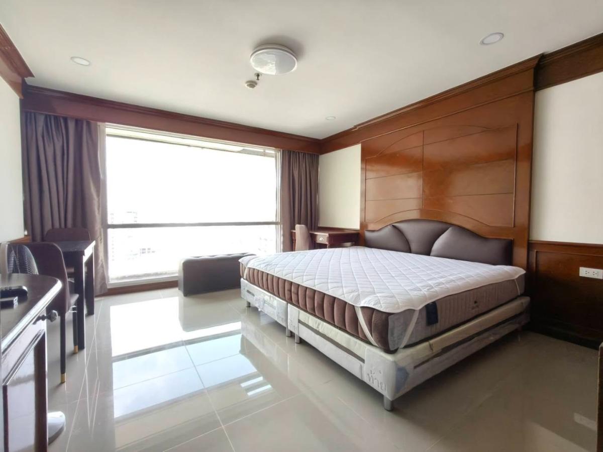 Sukhumvit Suite