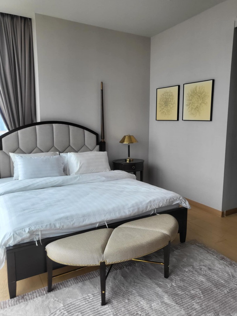 The Monument Thonglor