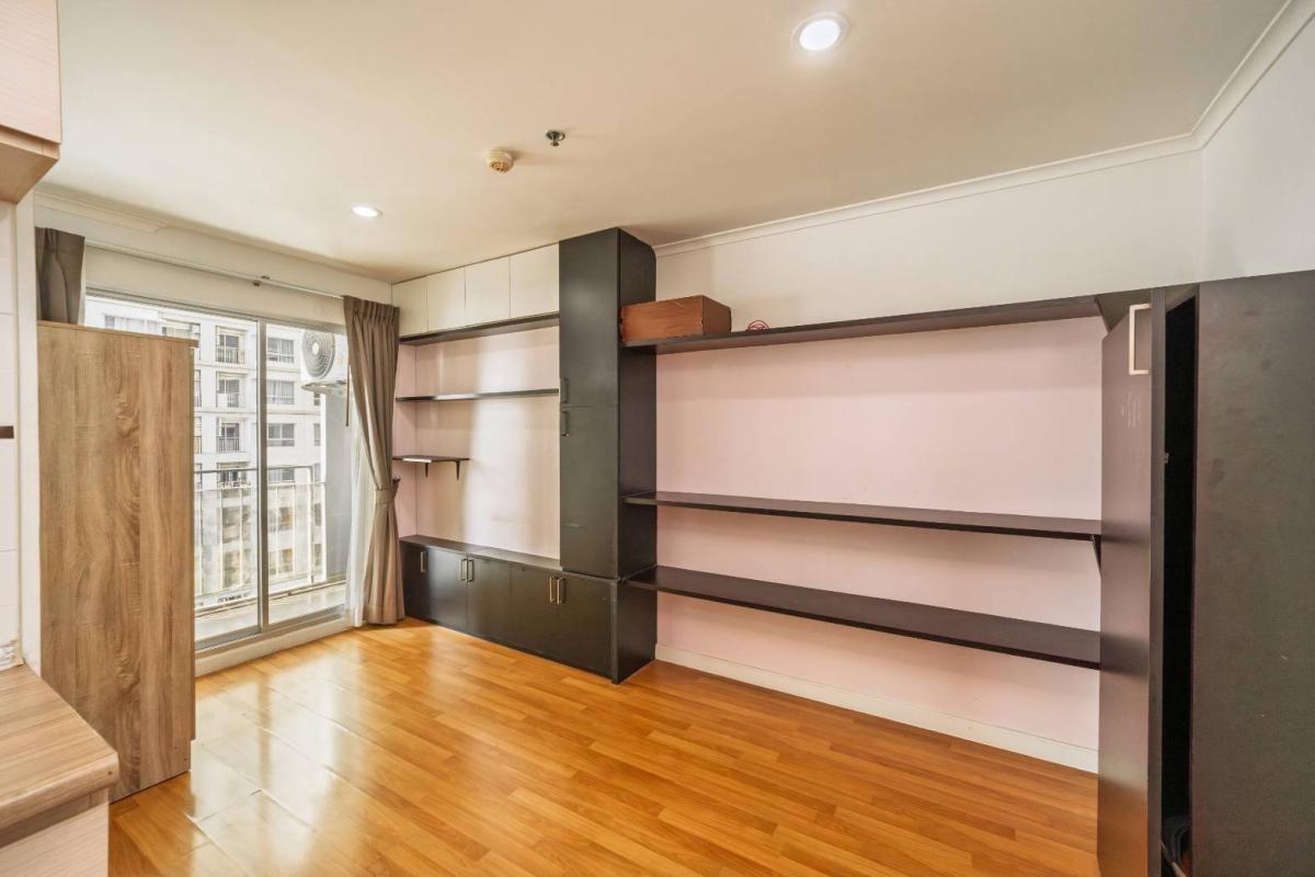 Lumpini Park Riverside Rama 3