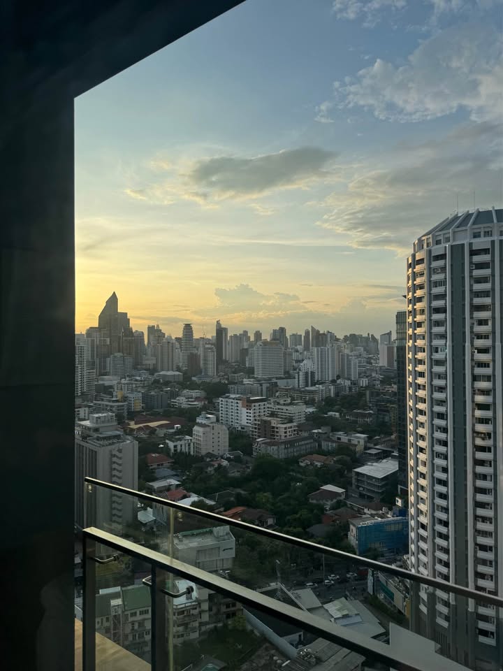 Laviq Sukhumvit 57