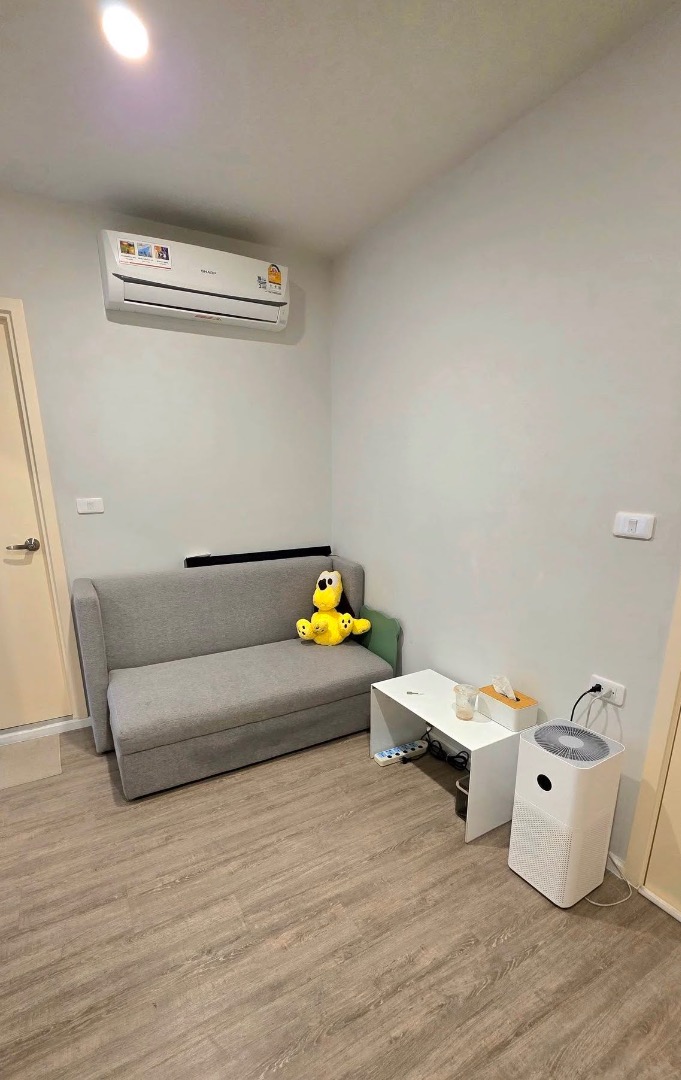 Blue Phaholyothin 35 