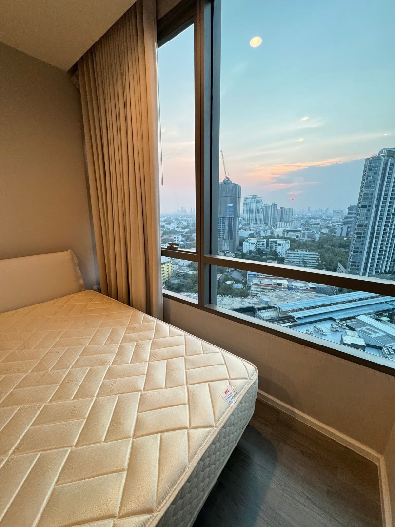 The Room Sukhumvit 69 