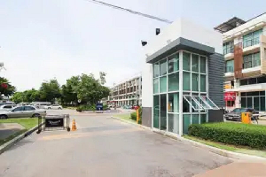 ทาวน์พลัส-ประชาอุทิศ