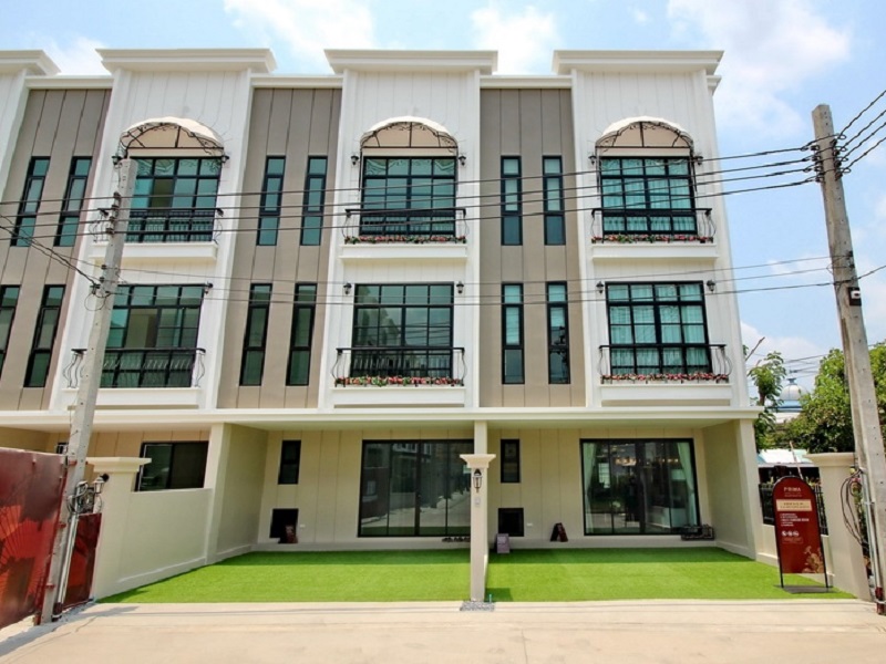 Eternity-Town-Primrose-Vacharaphol