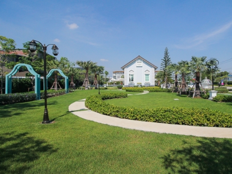 Golden-Town-Phaholyothin-Sapanmai