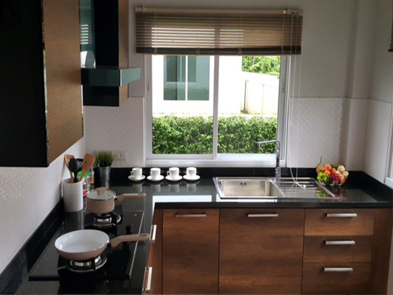 Temsiri-Priva-Nongchok-Prachasamran