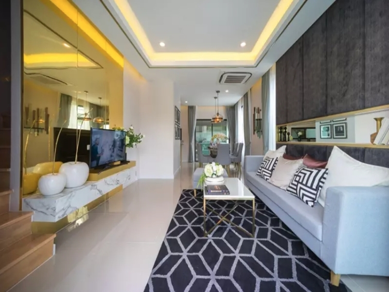 Patio-Ramkhamhaeng-Wongwaen