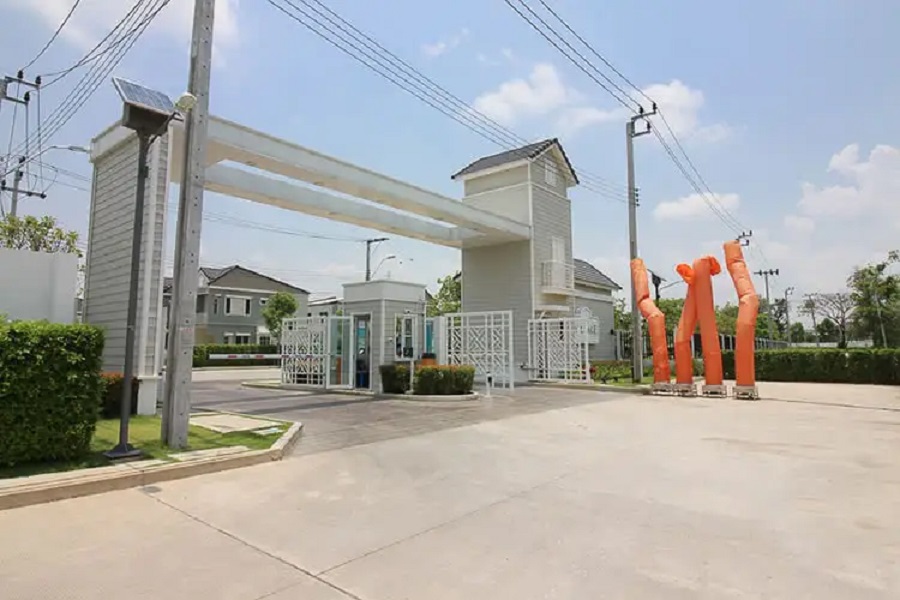 The-Village-Bangna-Wongwaen-2