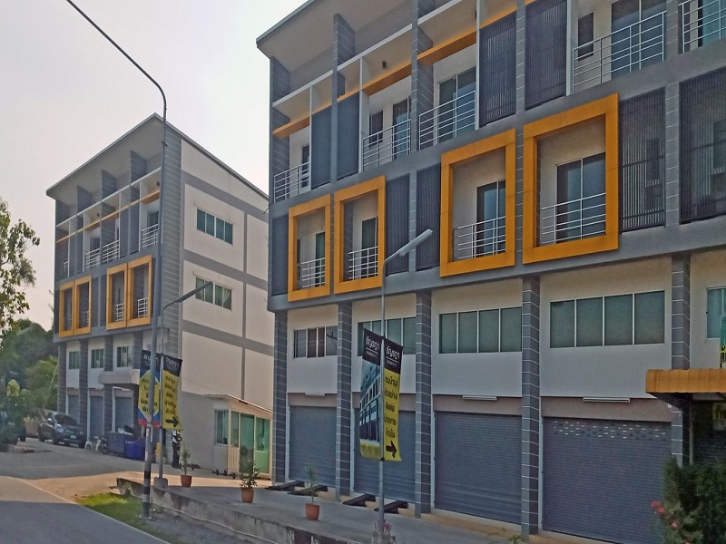 Thannrada-Samphran-12