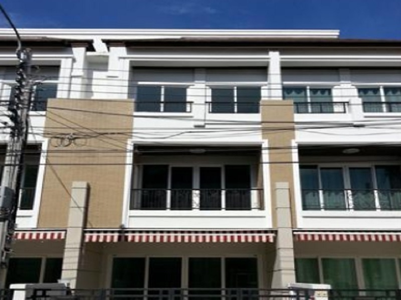 Baan-Klang-Muang-Urbanion-Rama-3-Suk-Sawat